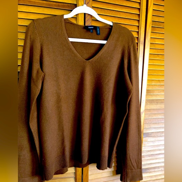 Theory v-neck cashmere sweater - Picture 2 of 4